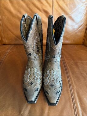 Laredo Brown Embroidered Western Boots with Stud Details